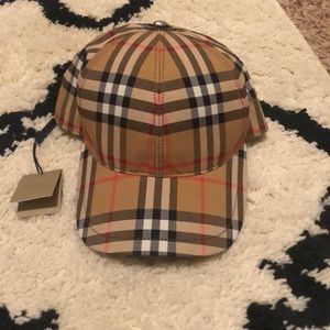 Burberry vintage check hat